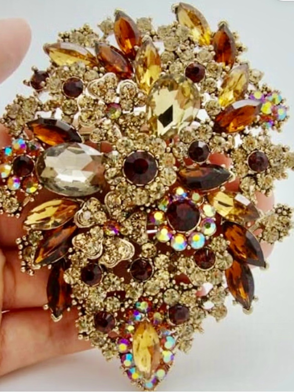 Vintage-Inspired Gold-tone Amber Crystal Floral Brooch